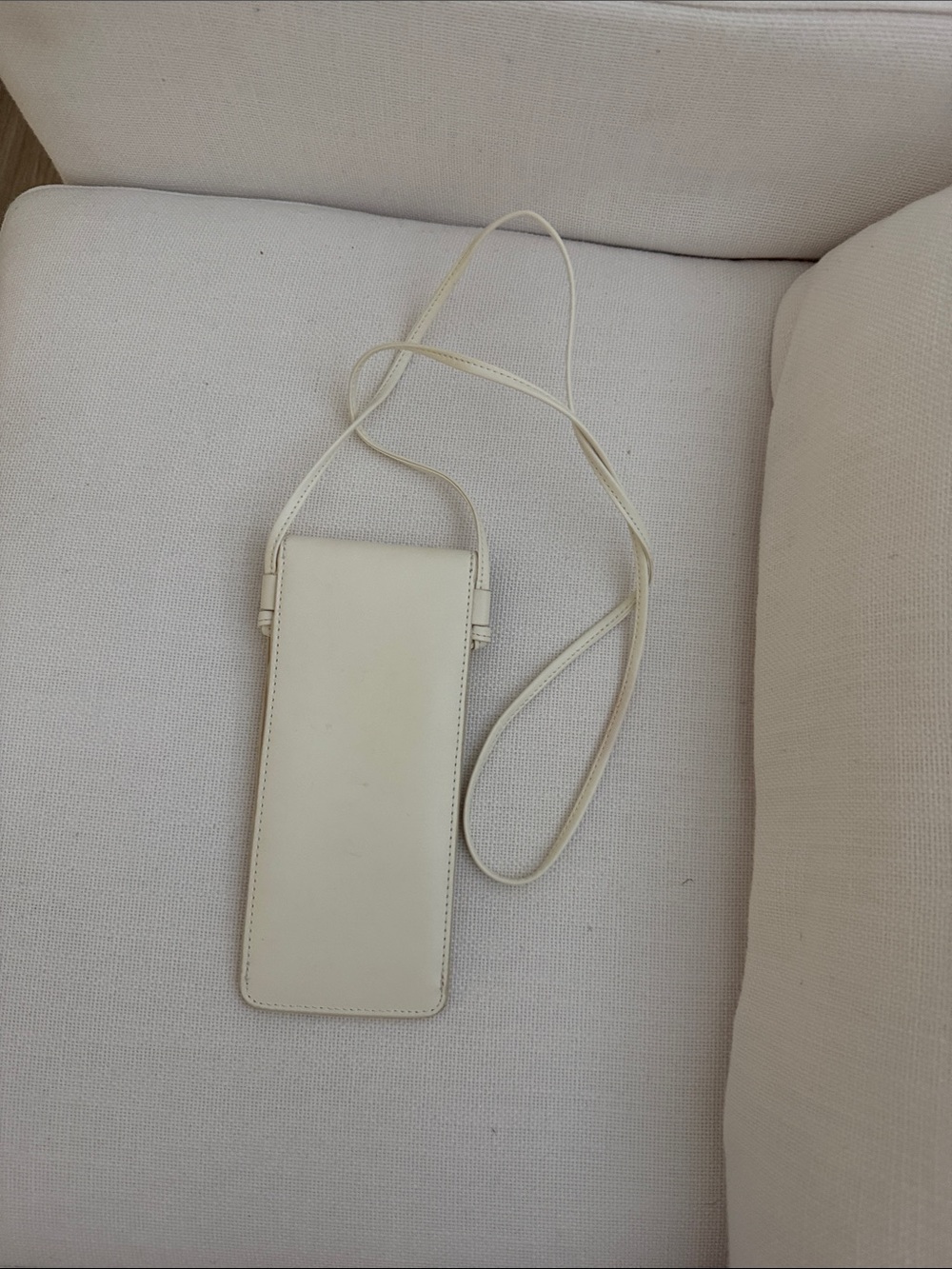Celine phone holder - Picture 4 of 5